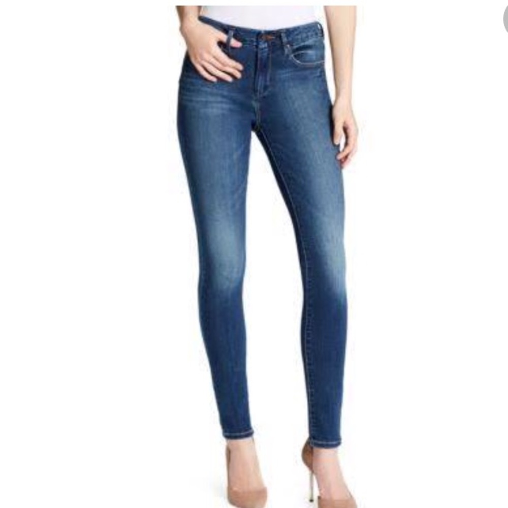 Jessica Simpson Jeans size: 25/26